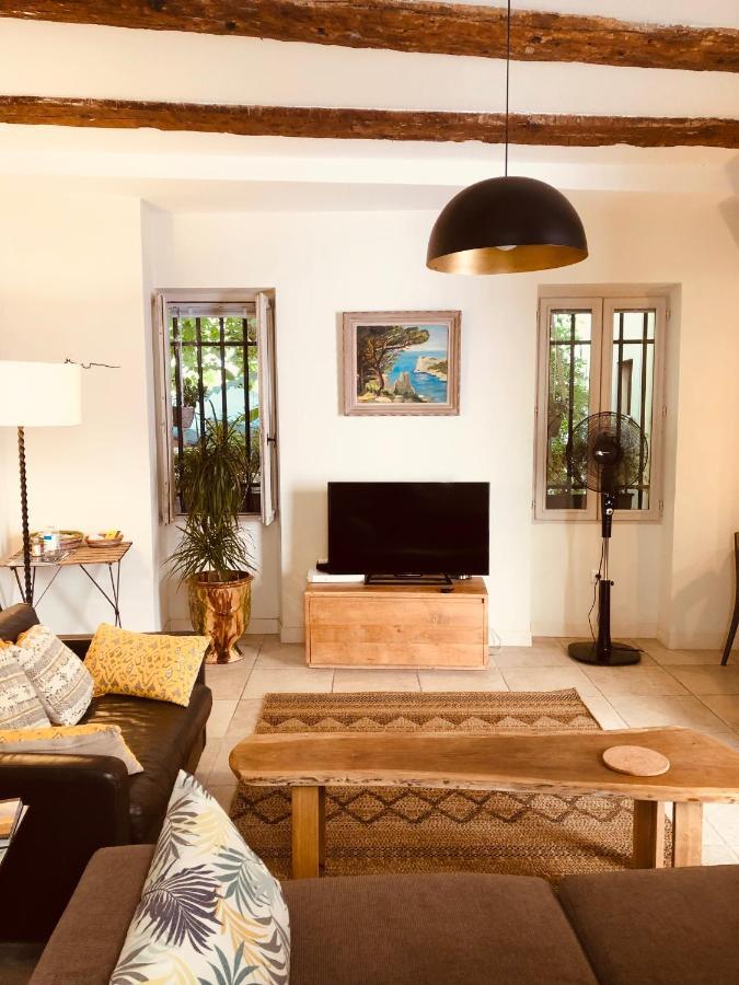 Sous Le Clocher Apartment *