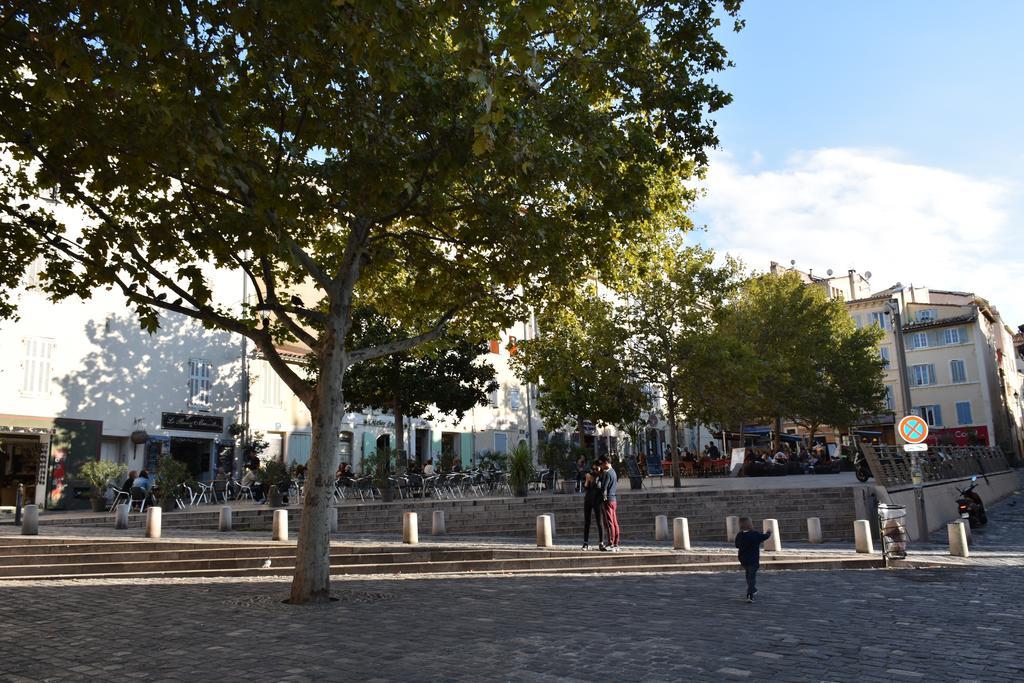 Sous Le Clocher * Marseille