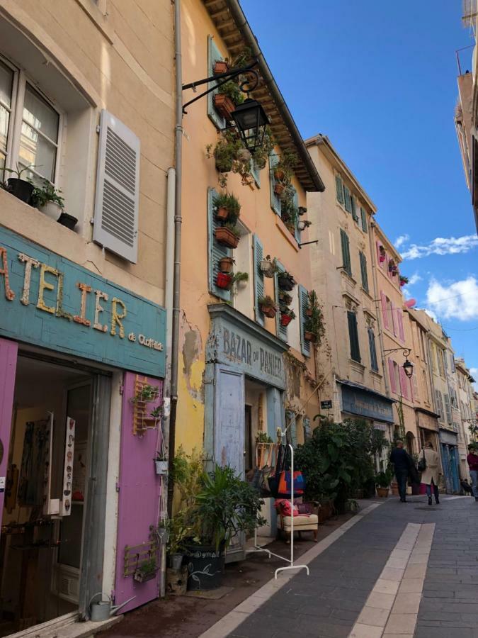 Sous Le Clocher Marseille