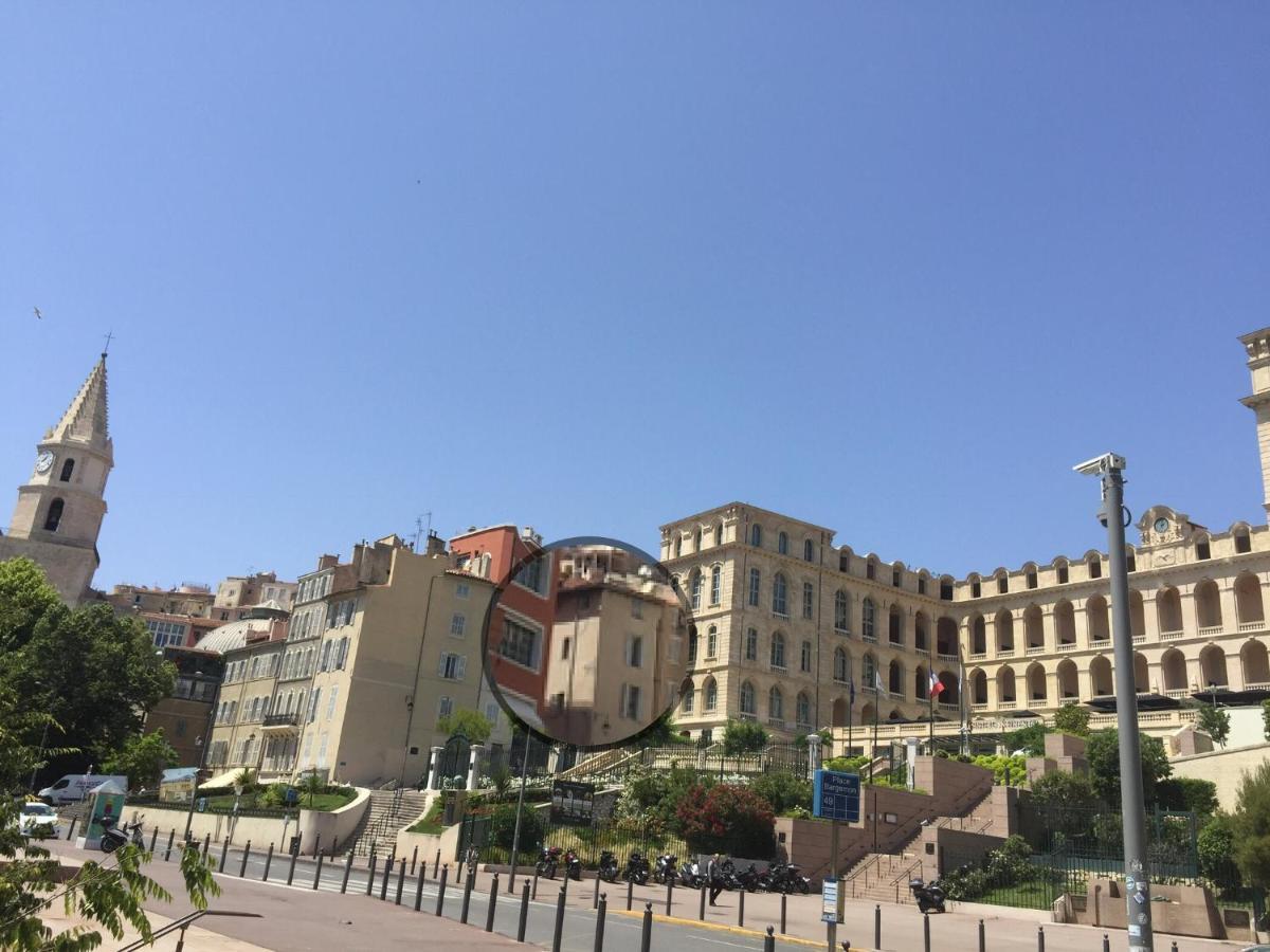 Sous Le Clocher * Marseille